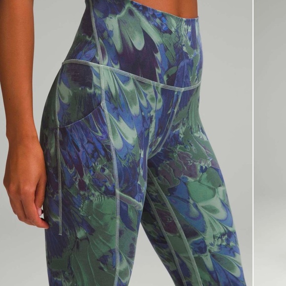 Lululemon Align High-Rise Pant with Pockets 25"
NOUVEAU MARBLE Palm Cour… - Picture 8 of 9